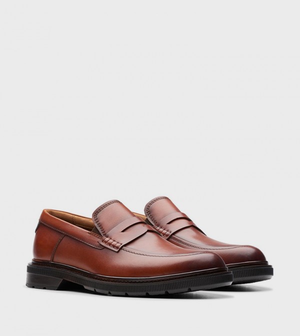 Clarks  Shoes - Tan undefined