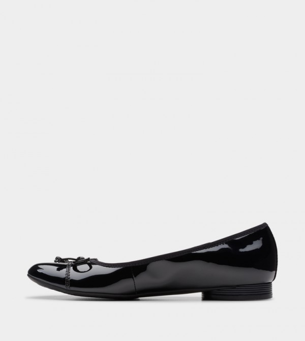 Clarks  Shoes - Black undefined