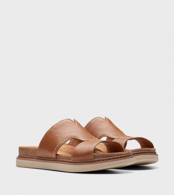 Clarks Clarks - Tan Flat Sandals