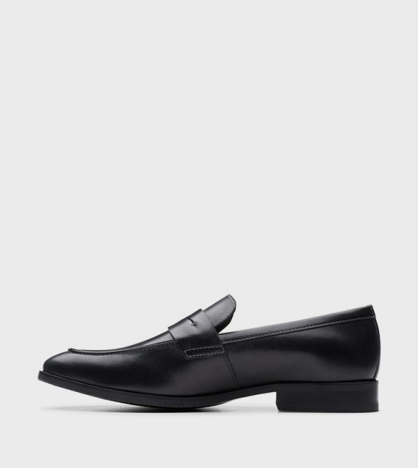 Clarks  - Black undefined