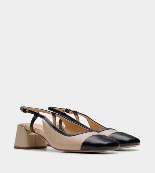 Clarks  Sandals - Beige Pumps