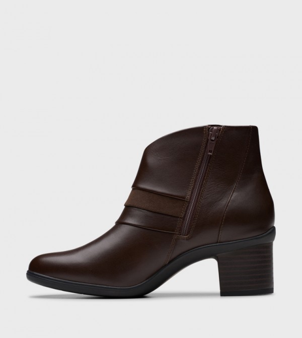 Clarks  Boots - Brown Ankle length Boots