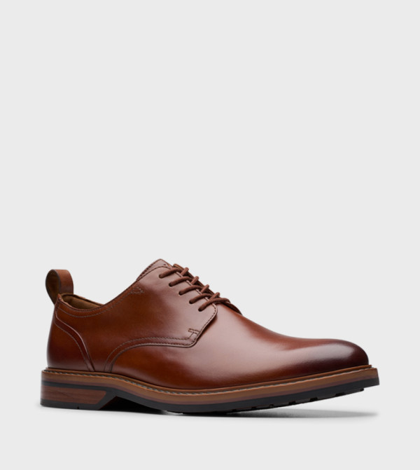 كلاركس  كلاركس  - حنطي Formal Lace-Up Shoes