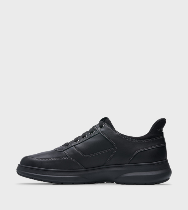 Clarks  Sneakers - Black Low Top