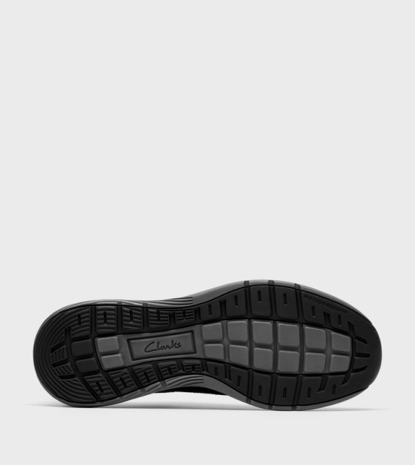 كلاركس  كلاركس  - أسود أحذية برقبة منخفضة 
