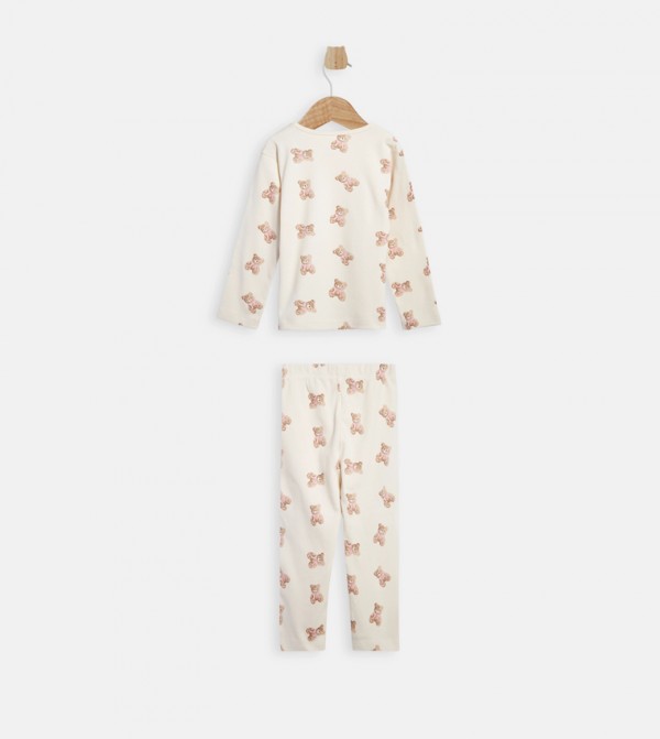 بيبيز آند مورCoach بيبيز آند مور - كريمي مجموعات بلايز وبيجامة