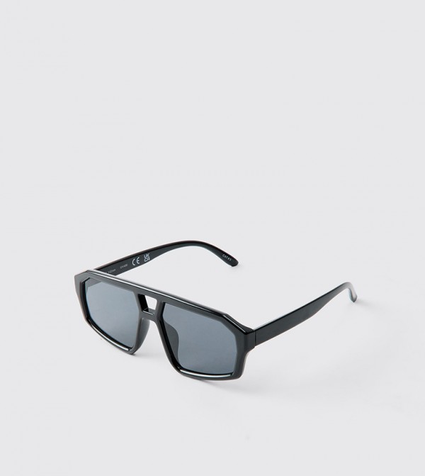 boohooMAN  Sunglasses - Black undefined