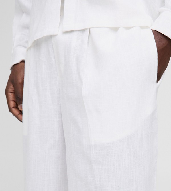 boohooMAN  Pants & Chinos - White Casual Pants