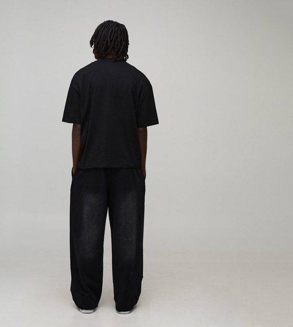 بوهو مان - أسود Round Neck T-Shirts