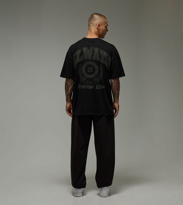 بوهو مان - أسود Round Neck T-Shirts