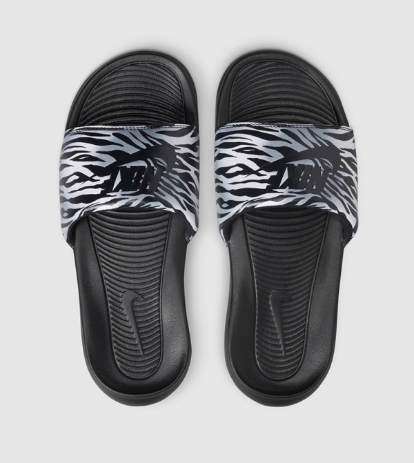 Nike - Black Slides