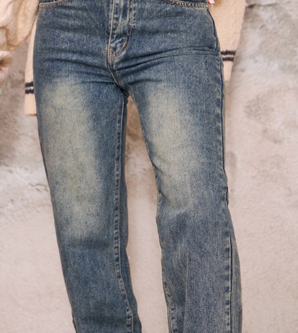 PrettyLittleThing PrettyLittleThing - Indigo Straight Jeans