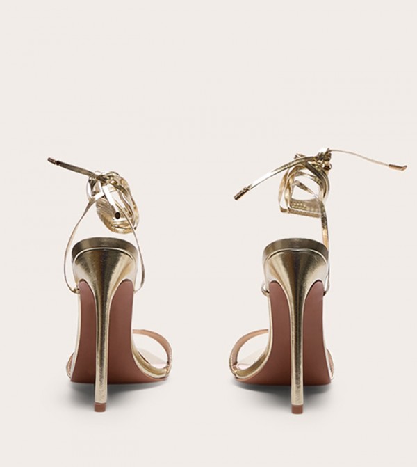 PrettyLittleThing PrettyLittleThing - Gold Heels