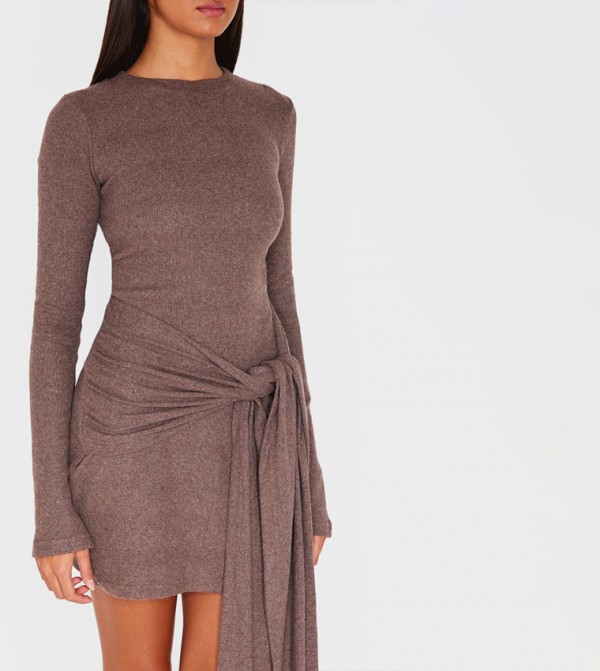 بريتي ليتل ثينغ  - بني داكن فساتين كاجوال