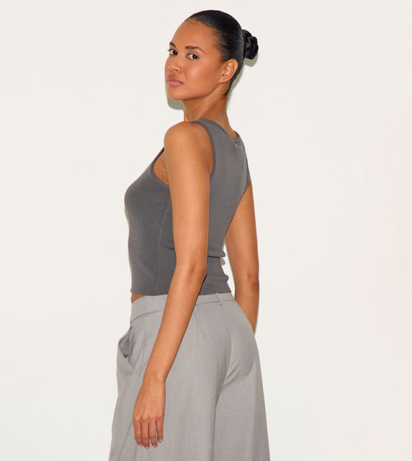 PrettyLittleThing PrettyLittleThing - Dark Grey Sleeveless Tops