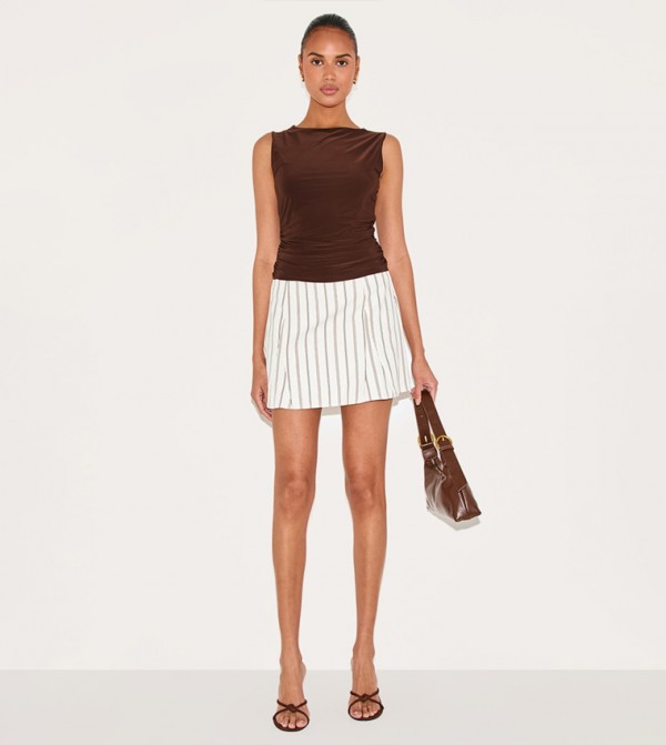 PrettyLittleThing PrettyLittleThing - Cream Mini Skirts