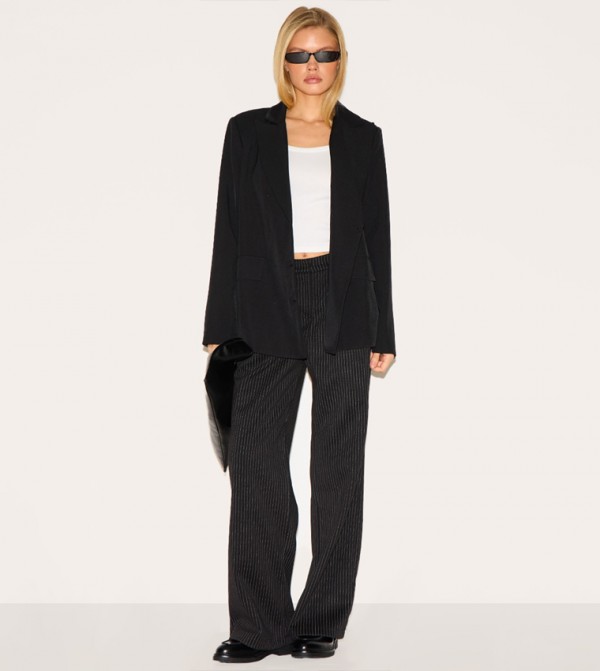 PrettyLittleThing - Black Casual Pants