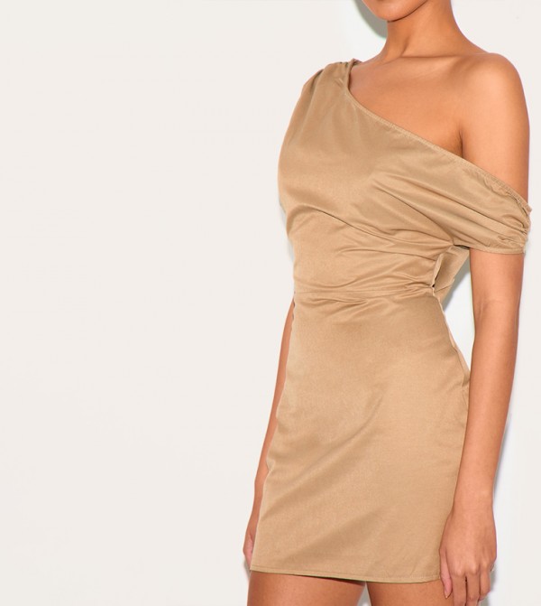 PrettyLittleThing PrettyLittleThing - Beige Casual Dresses