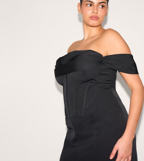PrettyLittleThing  Plus Size - Black Dresses