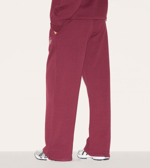 PrettyLittleThing  - Burgundy Sweatpants