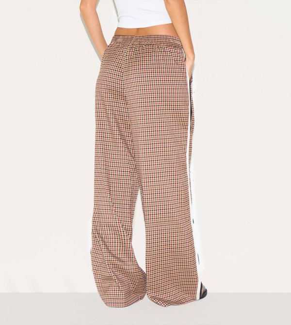 PrettyLittleThing PrettyLittleThing - Brown Casual Pants