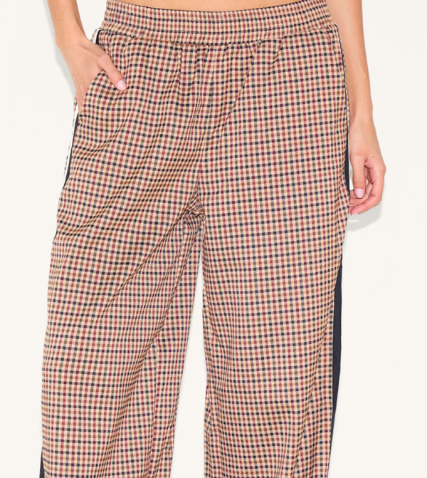 PrettyLittleThing PrettyLittleThing - Brown Casual Pants