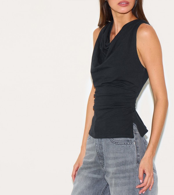 بريتي ليتل ثينغ  - أسود Sleeveless Tops