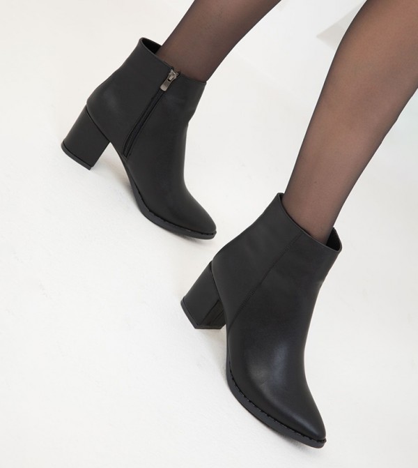 سوهو - أوتليت  - أسود Ankle length Boots