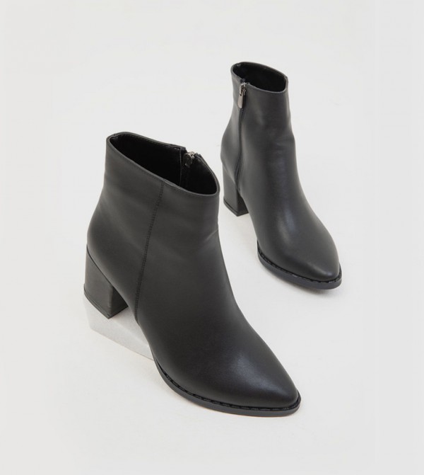 سوهو - أوتليت  - أسود Ankle length Boots