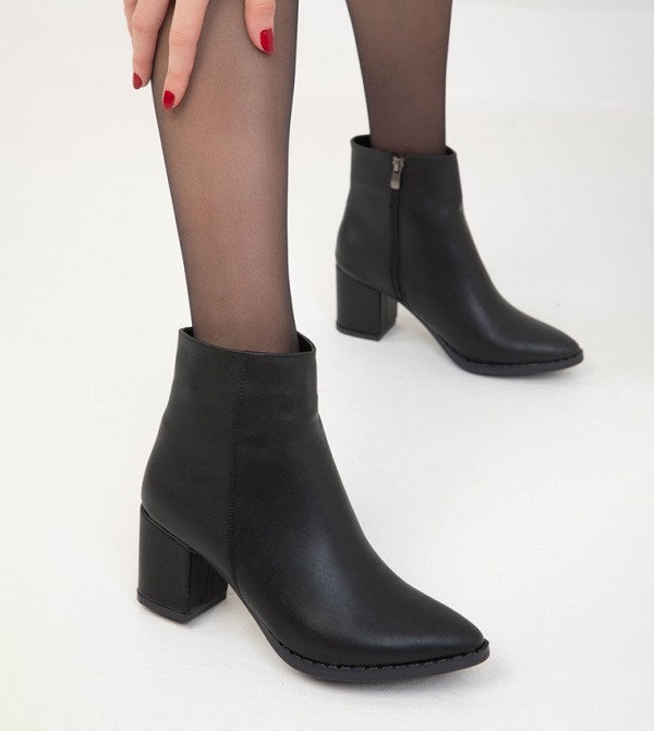 سوهو - أوتليت  - أسود Ankle length Boots