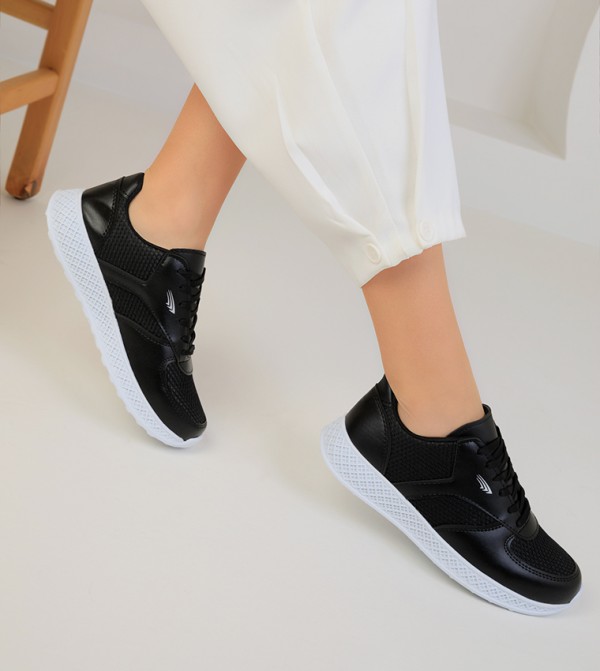 SOHO SOHO - Black Low Top