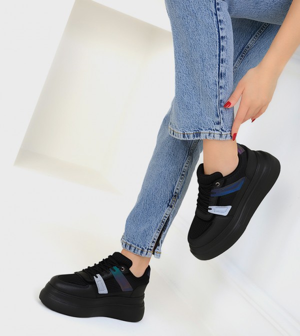 SOHO  - Black Low Top