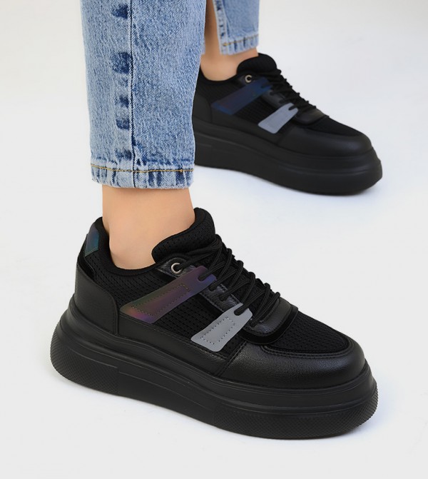 SOHO  - Black Low Top