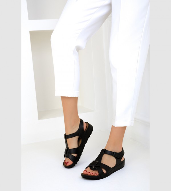 SOHO - Outlet  - Black Flat Sandals