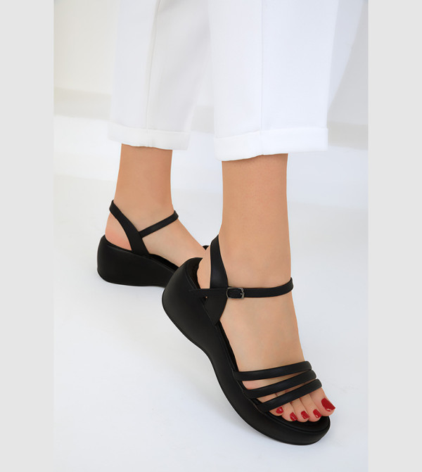 SOHO - Outlet  - Black Heels