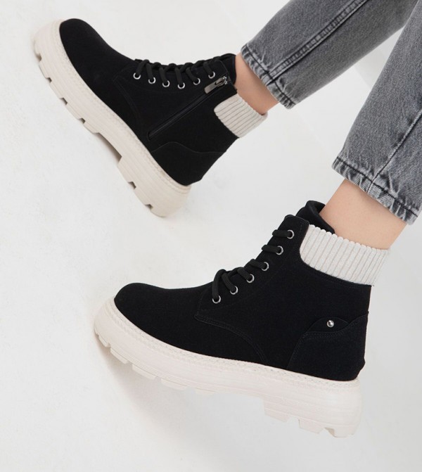 سوهو - أوتليت  - أسود Ankle length Boots