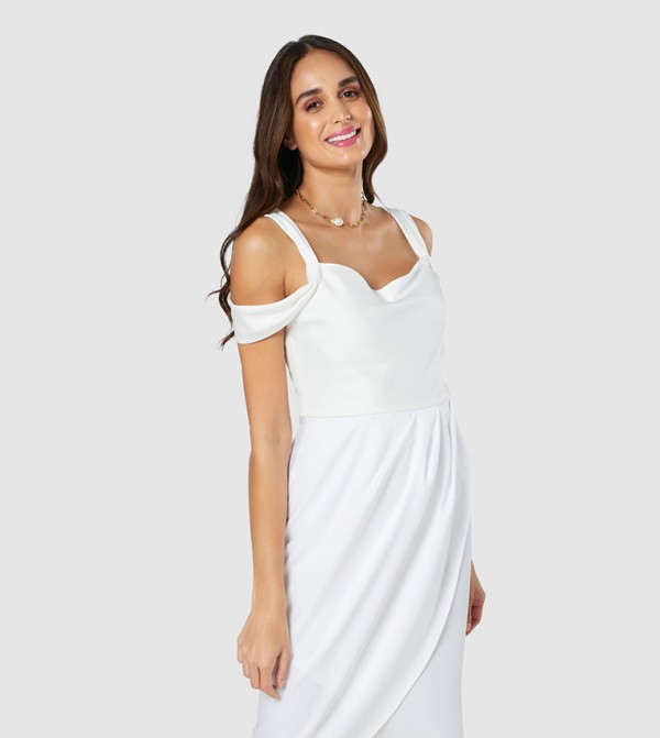 كلوزيت لندن كلوزيت لندن - عاجي  فساتين كاجوال