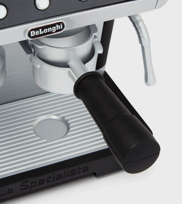 Casdon Toys - Black KITCHEN ROLE PLAY