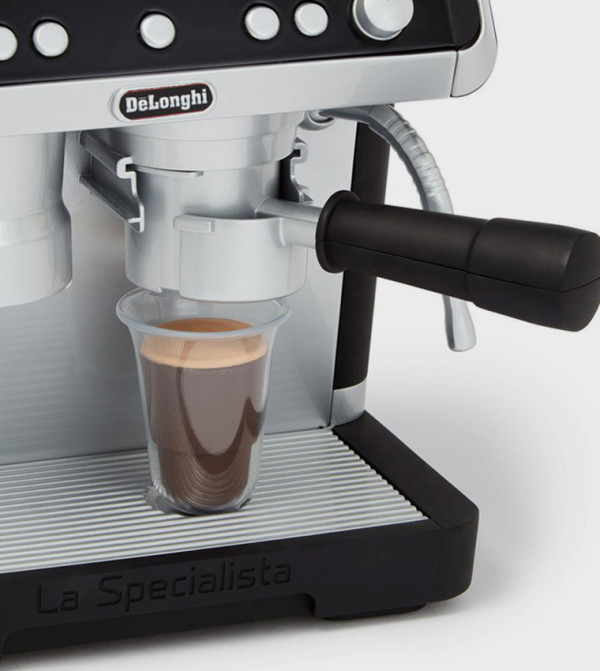 Casdon Toys - Black KITCHEN ROLE PLAY