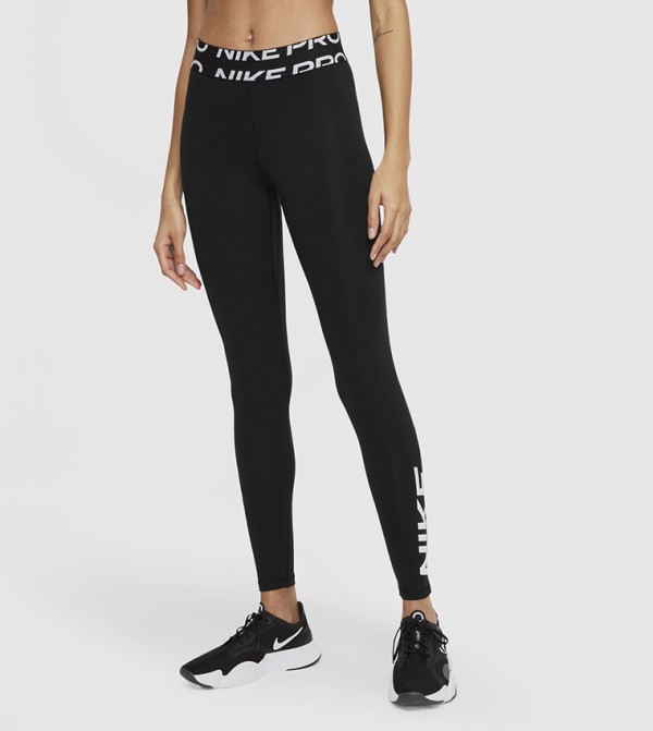 نايك  - أسود ليقنز