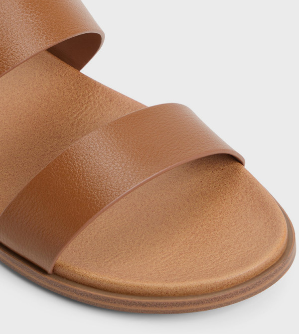 كول ات سبرنج كول ات سبرنج - بني  الصنادل المسطحة