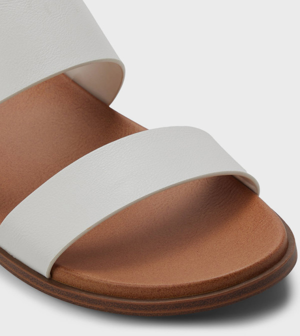 كول ات سبرنج كول ات سبرنج - أبيض الصنادل المسطحة