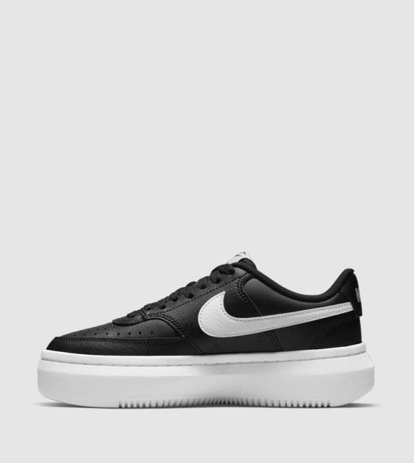 Nike  Sneakers - Black Low Top