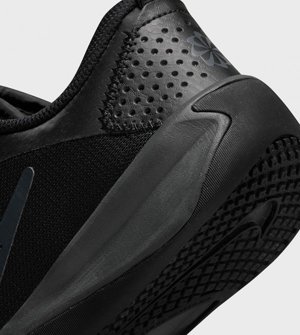 Nike  Footwear - Black Low Top
