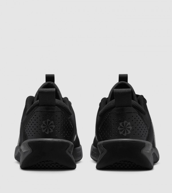 Nike - Black Low Top