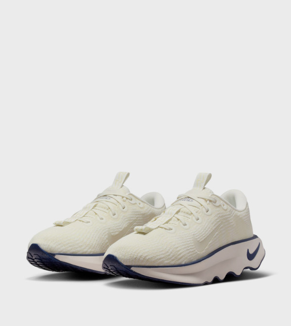 Nike Nike - Beige Walking Shoes