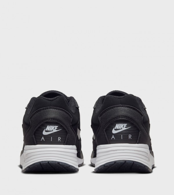 Nike Nike - Black Low Top