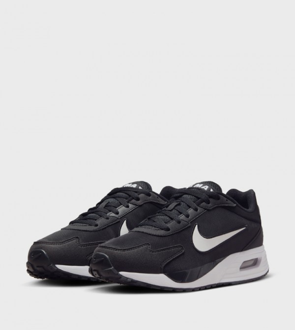 Nike Nike - Black Low Top