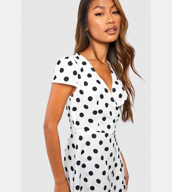 boohoo - Outlet  - White Casual Dresses
