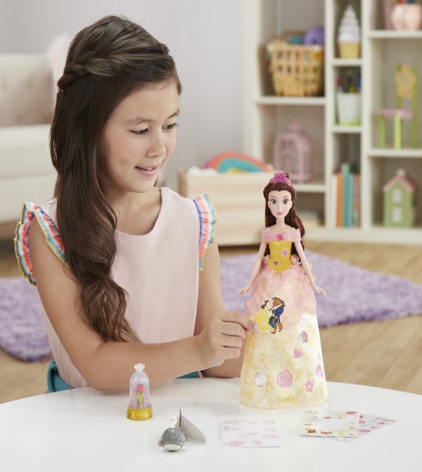 اميرات ديزني toys essentials - متعدد أزياء دمية